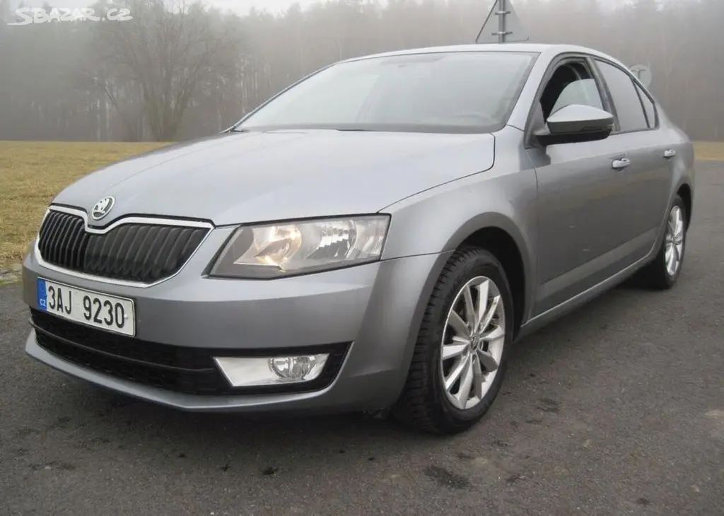Škoda Octavia 1,6TDI koup v ČR 2 majitel nafta